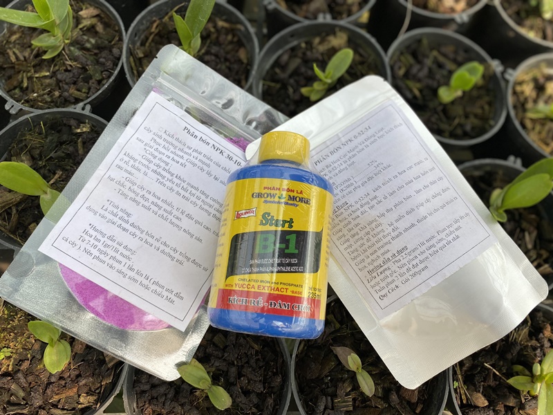combo-phan-bon-la-cho-hoa-lan-grow-more-va-npk-5-1